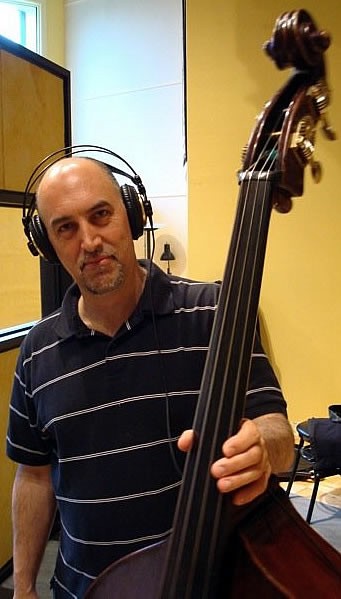 Feature Article: Roberto Occhipinti - Have Bass Will Travel