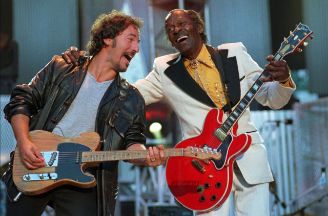 bruce-springsteen-chuck-berry-perform-billboard-1548